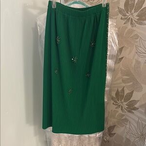 Elegant Boutique Green Skirt
